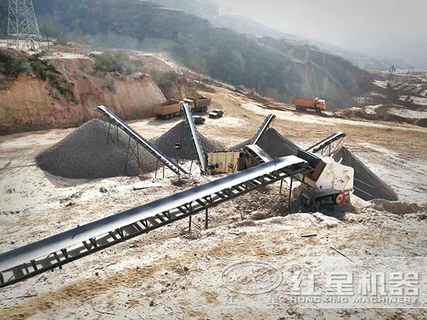 反擊式破碎機作業(yè)現場